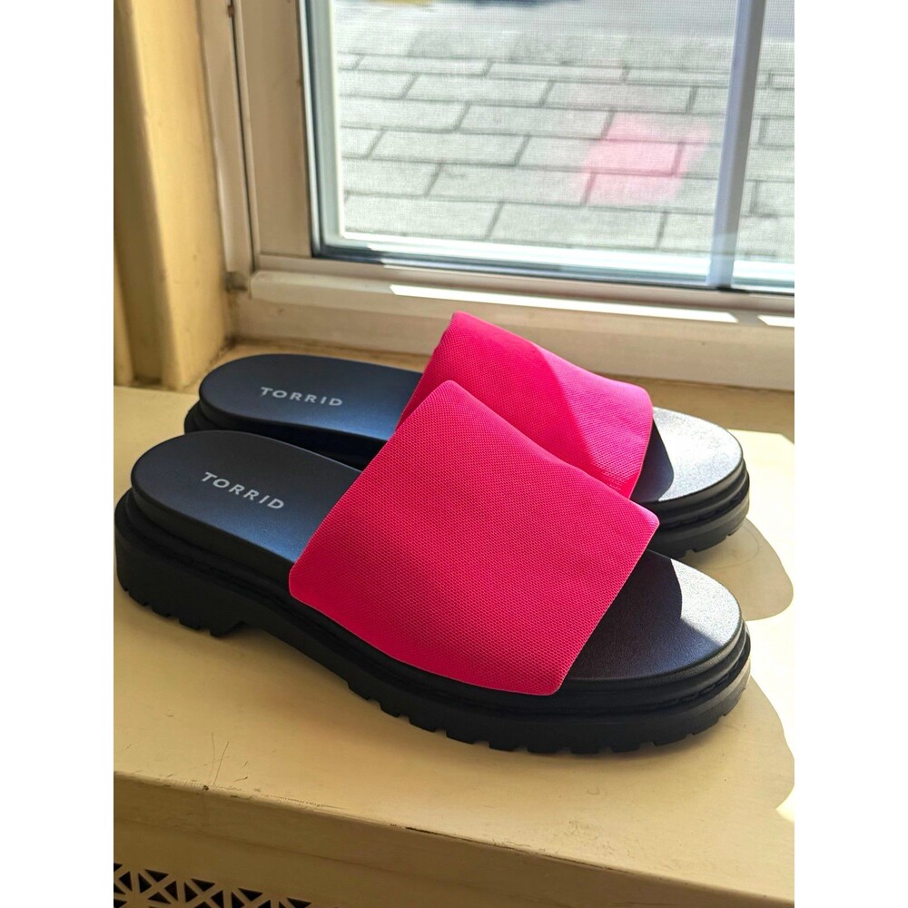 Torrid Women's Pink/Black Slide Platform Lug Sole Slip On Sandals Textile 8.5